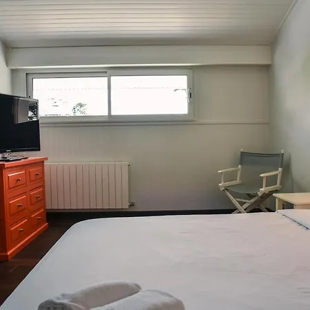 Contemporaine Proximite Et Centre