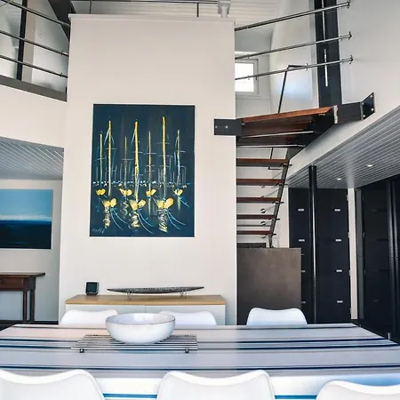 Contemporaine Proximite Et Centre * 卡布勒通